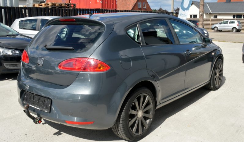 Seat Leon 1,6 Reference 5d full