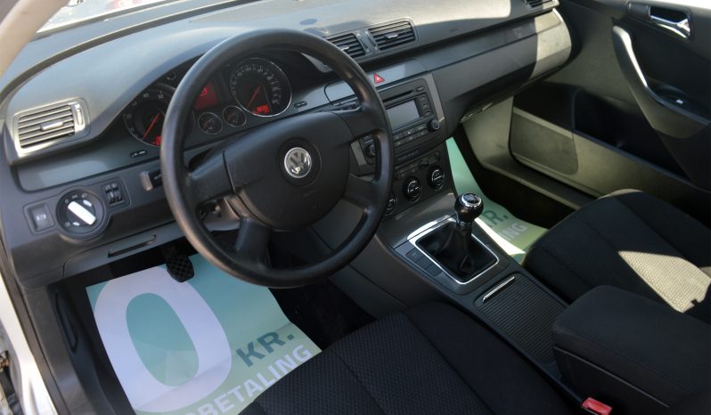 VW Passat 2,0 FSi Trendline 4d full