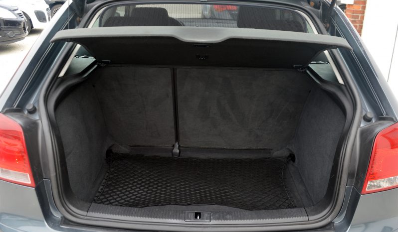 Audi A3 1,6 Ambiente 3d full