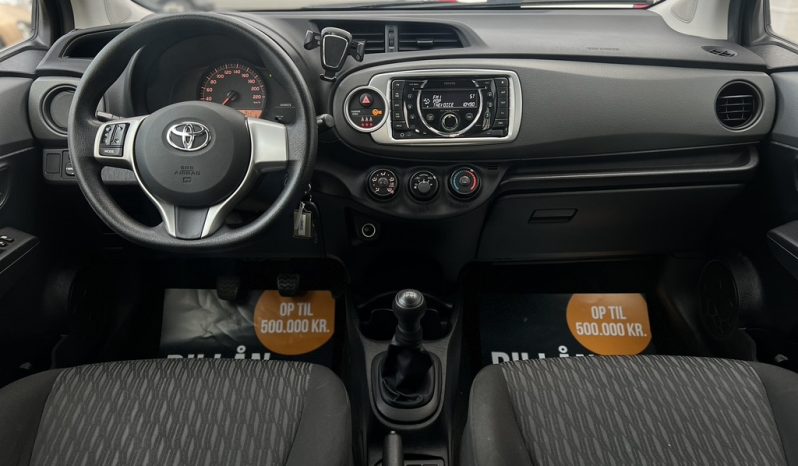 Toyota Yaris 1,0 VVT-i T1 5d full